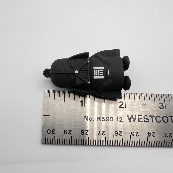 Star Wars Darth Vader 4GB USB External Flash Thumb Drive Fun Collectors Figure - Picture 9 of 9